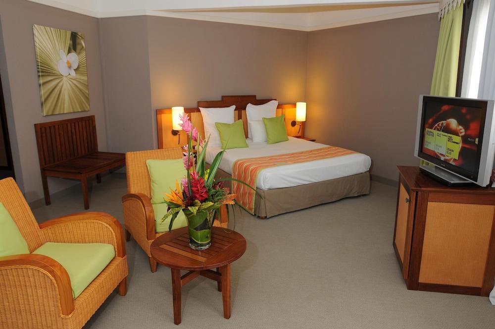 Hotel Exsel Creolia سان دوني المظهر الخارجي الصورة