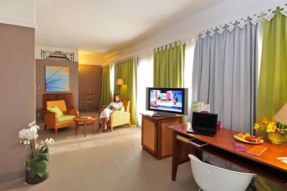 Hotel Exsel Creolia سان دوني المظهر الخارجي الصورة