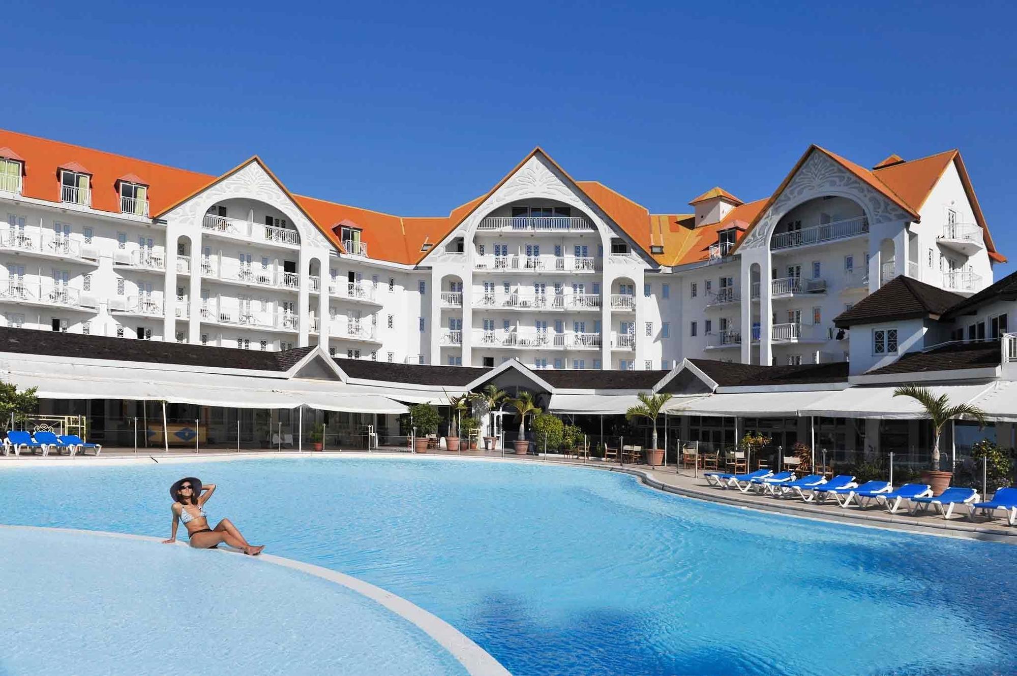 Hotel Exsel Creolia سان دوني المظهر الخارجي الصورة